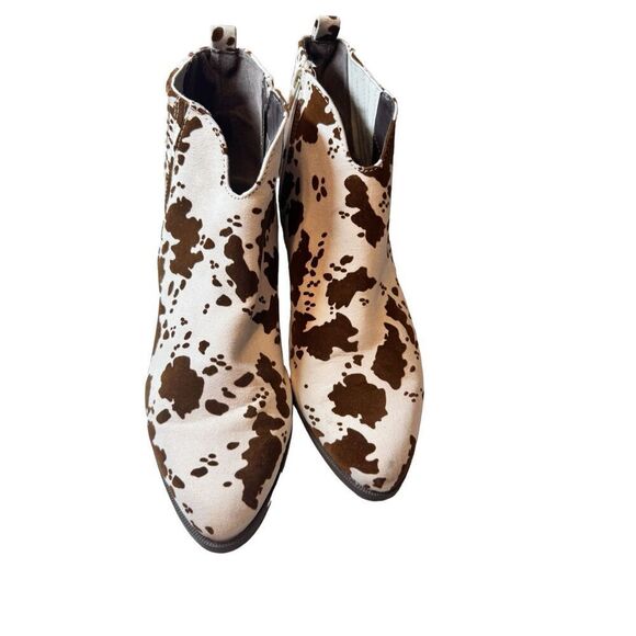 Arula Womens Brown/White Cow Print Booties Size 10W - Picture 5 of 7